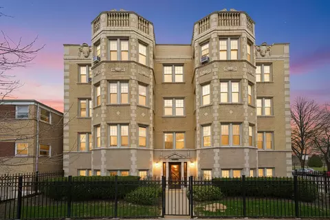 6205 N Oakley Ave #2, Chicago, IL 60659