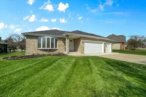 505 Cambridge Ln, Shorewood, IL 60404