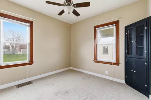 Bedroom - 2202 46th St, Moline, IL 61265 photo 4 of 7