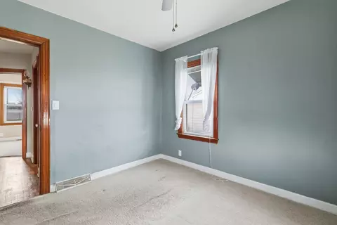 Bedroom - 2202 46th St, Moline, IL 61265 photo 2 of 7