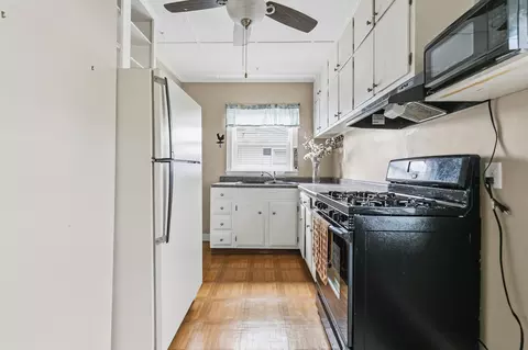 Kitchen - 2202 46th St, Moline, IL 61265 photo 2 of 5