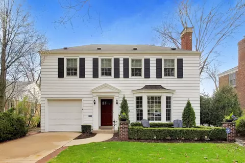 105 Lakeside Pl, Highland Park, IL 60035