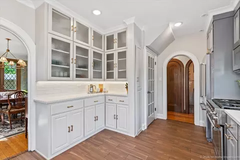 Kitchen - 9955 S Hamilton Ave, Chicago, IL 60643 photo 3 of 3
