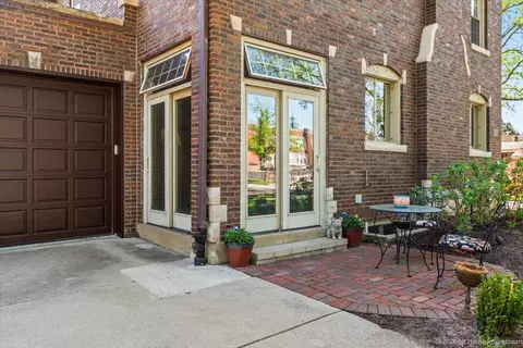 Exterior - 9955 S Hamilton Ave, Chicago, IL 60643 photo 4 of 8
