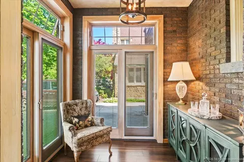 Entry Way - 9955 S Hamilton Ave, Chicago, IL 60643 photo 3 of 4