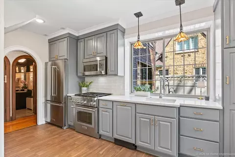 Kitchen - 9955 S Hamilton Ave, Chicago, IL 60643 photo 2 of 3