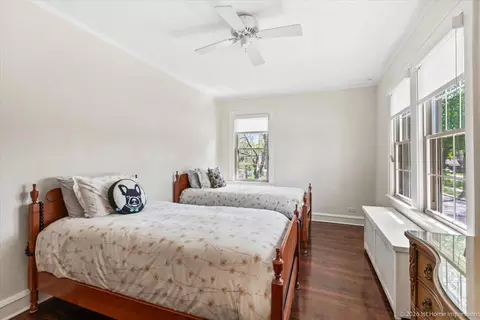 Bedroom - 9955 S Hamilton Ave, Chicago, IL 60643 photo 2 of 3