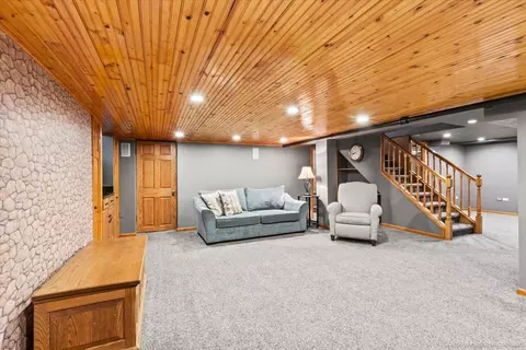 Other - 9955 S Hamilton Ave, Chicago, IL 60643 photo 4 of 6