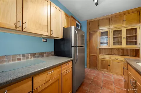 Kitchen - 726 Hinman Ave #2E, Evanston, IL 60202 photo 3 of 3