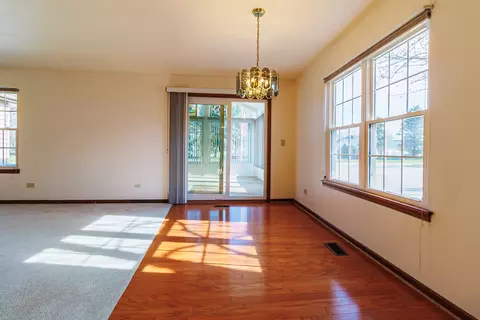 Living - 21200 Silktree Cir #0, Plainfield, IL 60544 photo 4 of 4