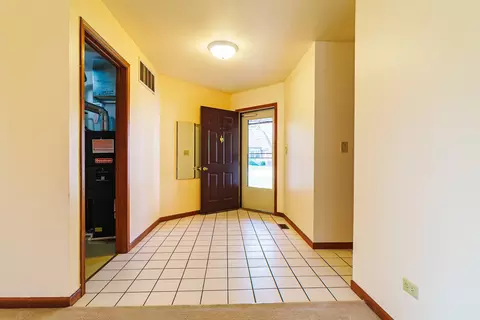 Entry Way - 21200 Silktree Cir #0, Plainfield, IL 60544 photo 1 of 2