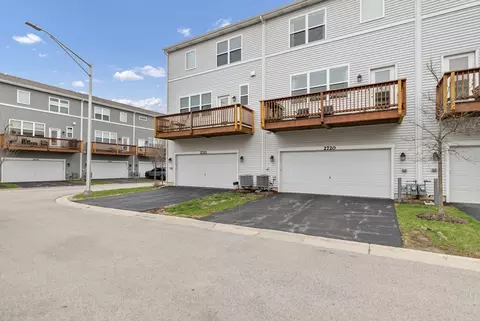 Exterior - 2720 Lily Ln, Rolling Meadows, IL 60008 photo 3 of 3