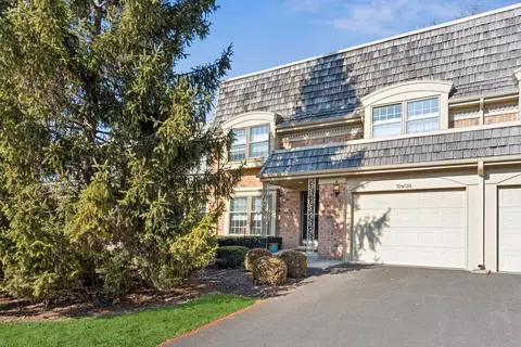 19 W014 Avenue Normandy, Oak Brook, IL 60523