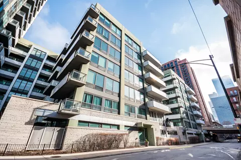 660 W Wayman St #707, Chicago, IL 60661