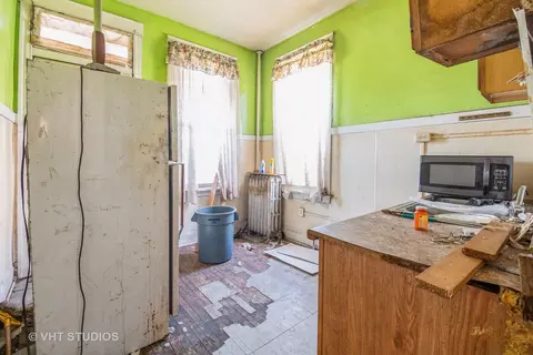 7206 S Champlain Ave, Chicago, IL 60619 photo 4