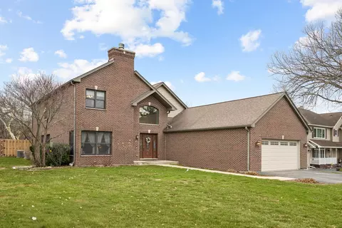 23 W W531 W Walnut Rd, Roselle, IL 60172