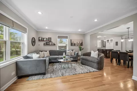 Living - 128 Parkview Rd, Glenview, IL 60025 photo 5 of 5