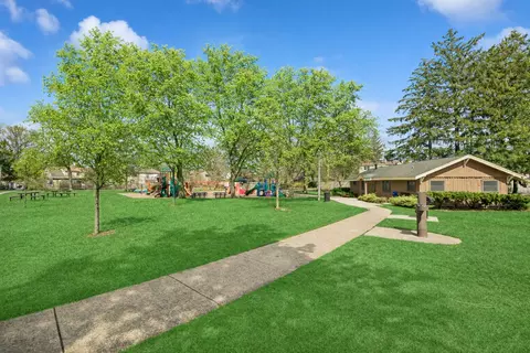Exterior - 128 Parkview Rd, Glenview, IL 60025 photo 6 of 6