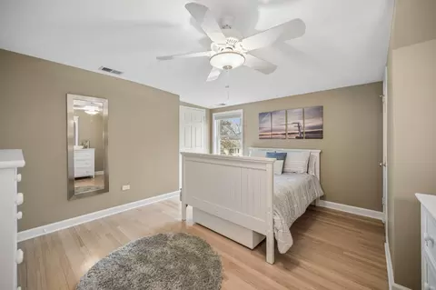 Bedroom - 128 Parkview Rd, Glenview, IL 60025 photo 3 of 4