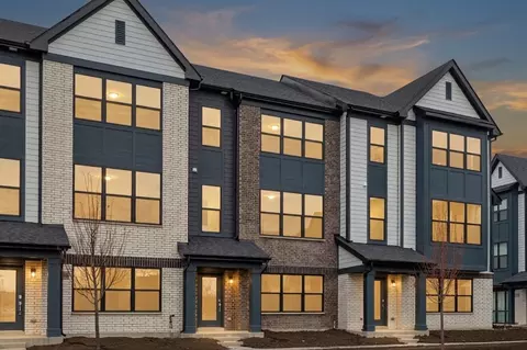 6318 Lexington St, Morton Grove, IL 60053