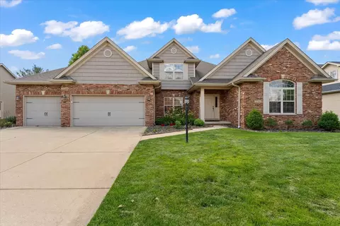 4705 Sandcherry Dr, Champaign, IL 61822