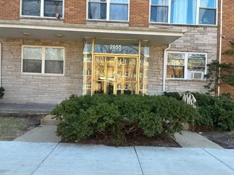 2055 W Lunt Ave #403, Chicago, IL 60645