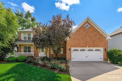 490 Treasure Dr, Oswego, IL 60543