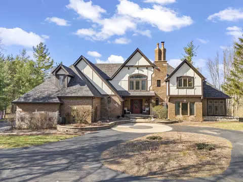 8877 Kennedy Rd, Yorkville, IL 60560