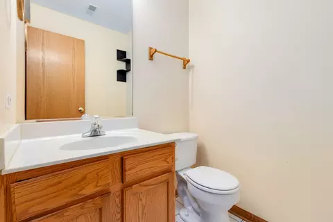 Bath - 7202 Faxton Ln, Plainfield, IL 60586 photo 3 of 3