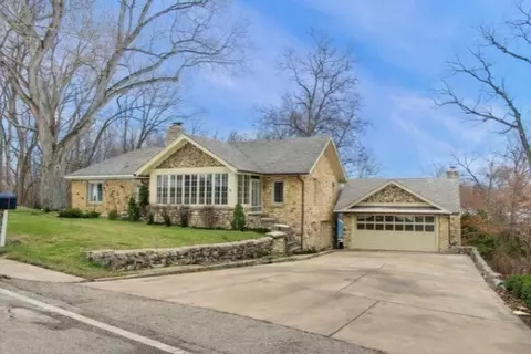 205 Orchard Rd, North Barrington, IL 60010