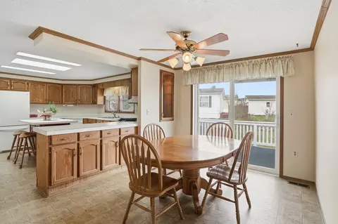 1 Swallow Ln, Beecher, IL 60401 photo 10