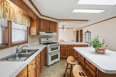 1 Swallow Ln, Beecher, IL 60401 photo 8
