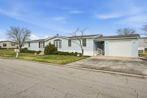 1 Swallow Ln, Beecher, IL 60401 photo 2