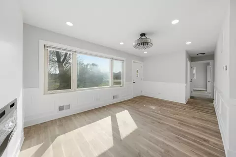 Living - 8516 Austin Ave, Burbank, IL 60459 photo 3 of 5