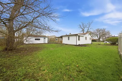 Exterior - 8516 Austin Ave, Burbank, IL 60459 photo 5 of 5
