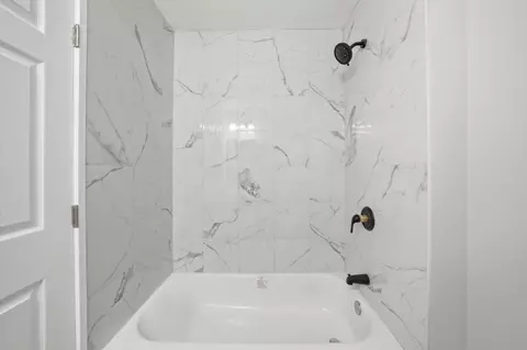 Bath - 8516 Austin Ave, Burbank, IL 60459 photo 3 of 4