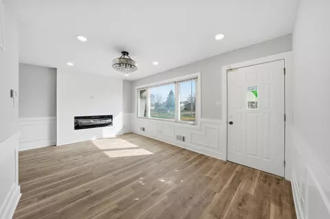 Living - 8516 Austin Ave, Burbank, IL 60459 photo 1 of 5