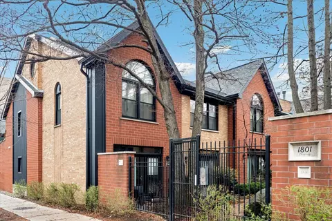 1801 W Diversey Pkwy #23, Chicago, IL 60614