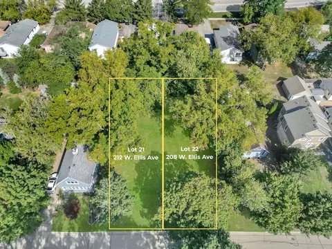 212 W Ellis Ave, Libertyville, IL 60048