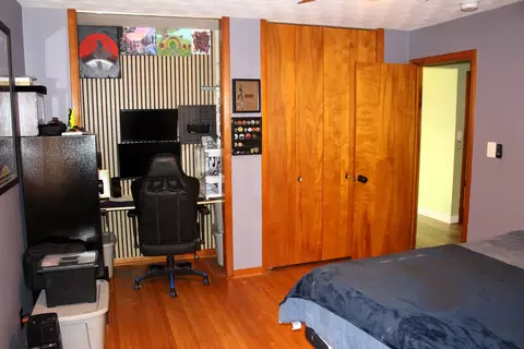Bedroom - 8 Edgelea Cir, Clinton, IL 61727 photo 2 of 7