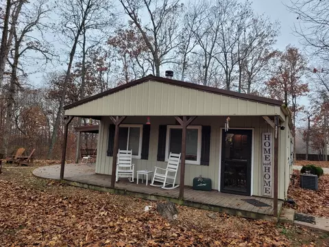 19650 N Pisque Ln, Woodlawn, IL 62898