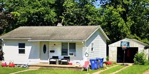 420 W Maple St, Hoopeston, IL 60942
