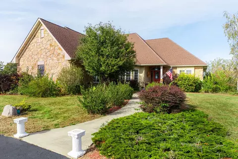 2601 N 3653rd Rd, Sheridan, IL 60551