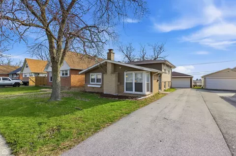 16743 Butterfield Dr, Country Club Hills, IL 60478