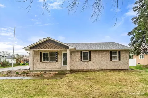 1006 Nancy Rd, Lake Holiday, IL 60548