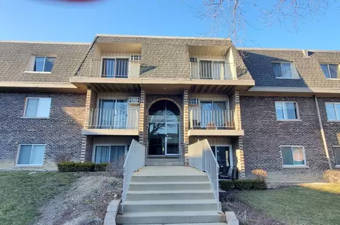 870 Winesap Ct #301, Prospect Heights, IL 60070