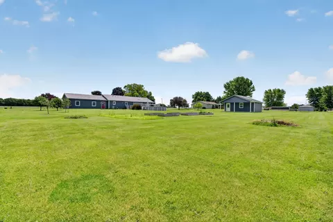 Exterior - 3365 N School Dr, Morris, IL 60450 photo 8 of 10