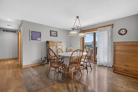 Dining - 3365 N School Dr, Morris, IL 60450 photo 2 of 3