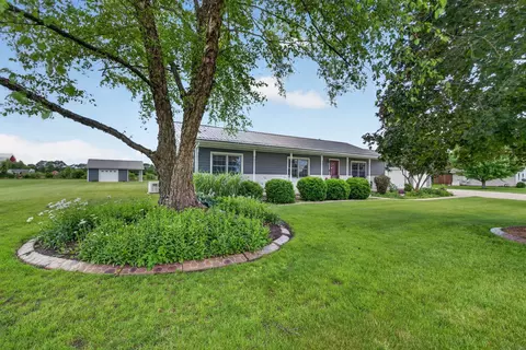 Exterior - 3365 N School Dr, Morris, IL 60450 photo 1 of 10