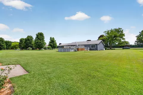Exterior - 3365 N School Dr, Morris, IL 60450 photo 9 of 10